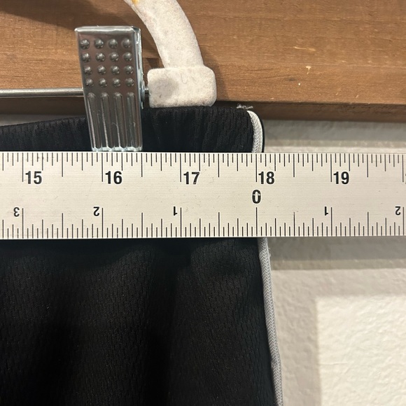 C9 by Champion Black Shorts Elastic Waist Drawstring Polyester  Size L (1333) - Picture 4 of 5